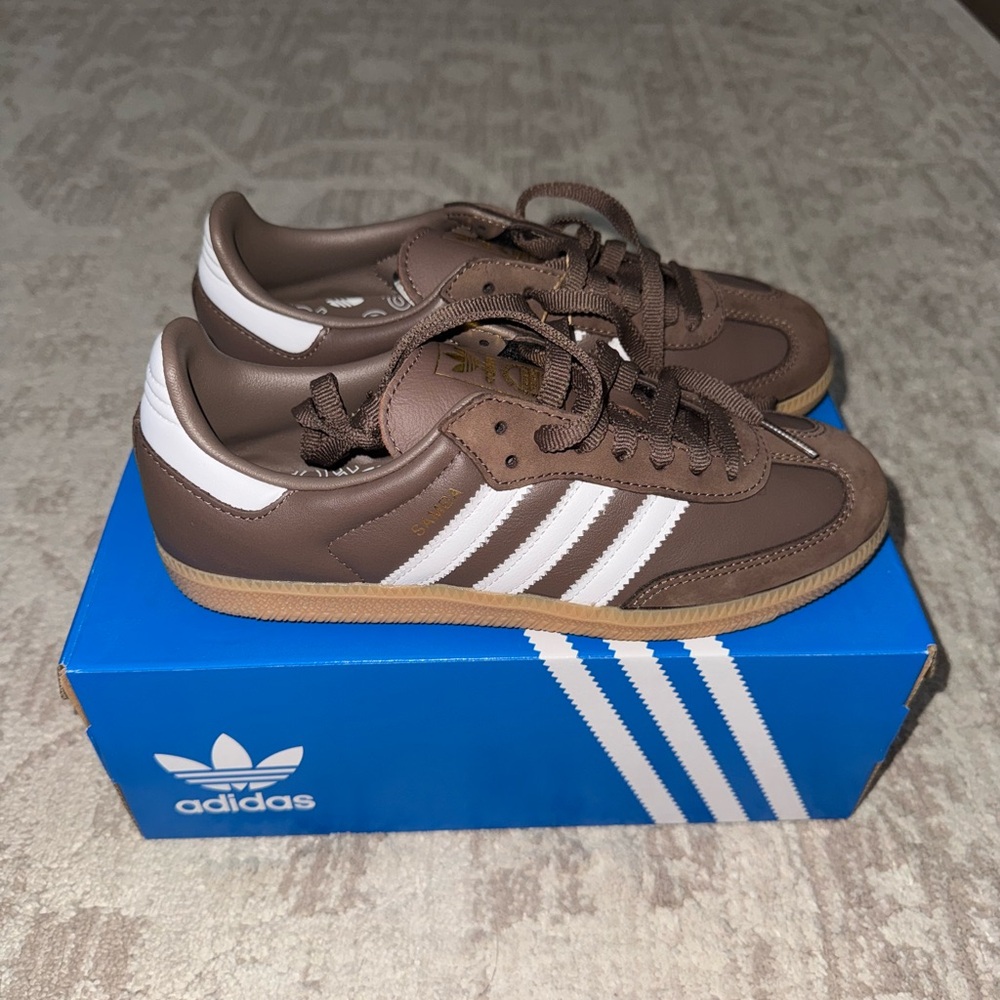 Brand New Brown Adidas Sambas Women’s Size 6
